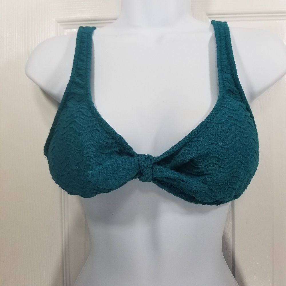 NWOT Mossimo Bikini Top